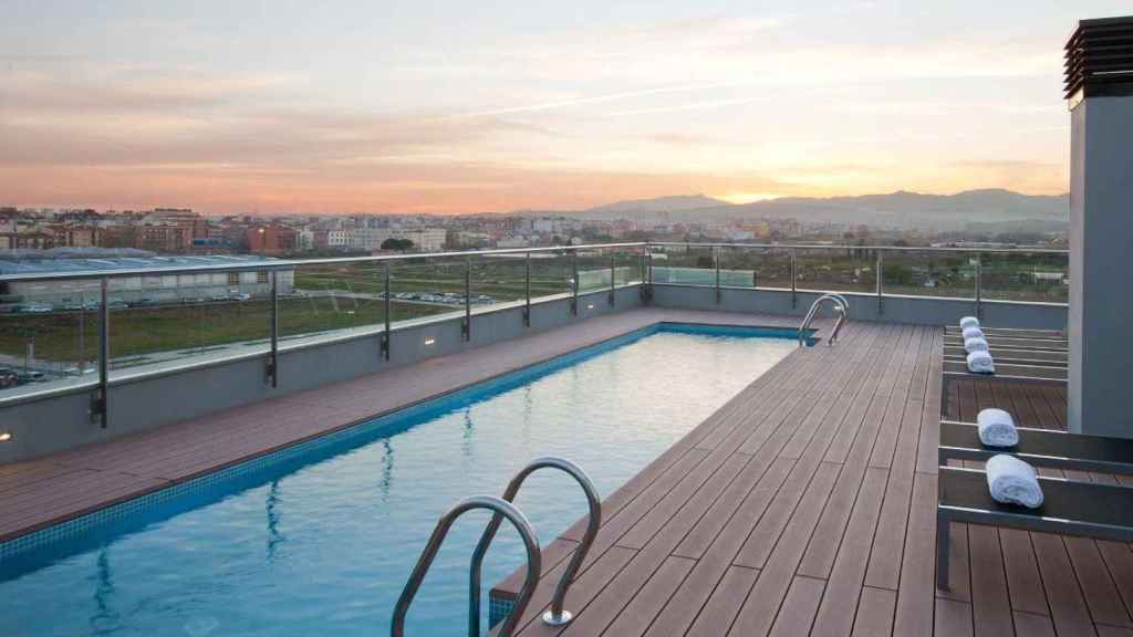 Piscina de un hotel de Girona: las restricciones disparan las cancelaciones / EUROPA PRESS