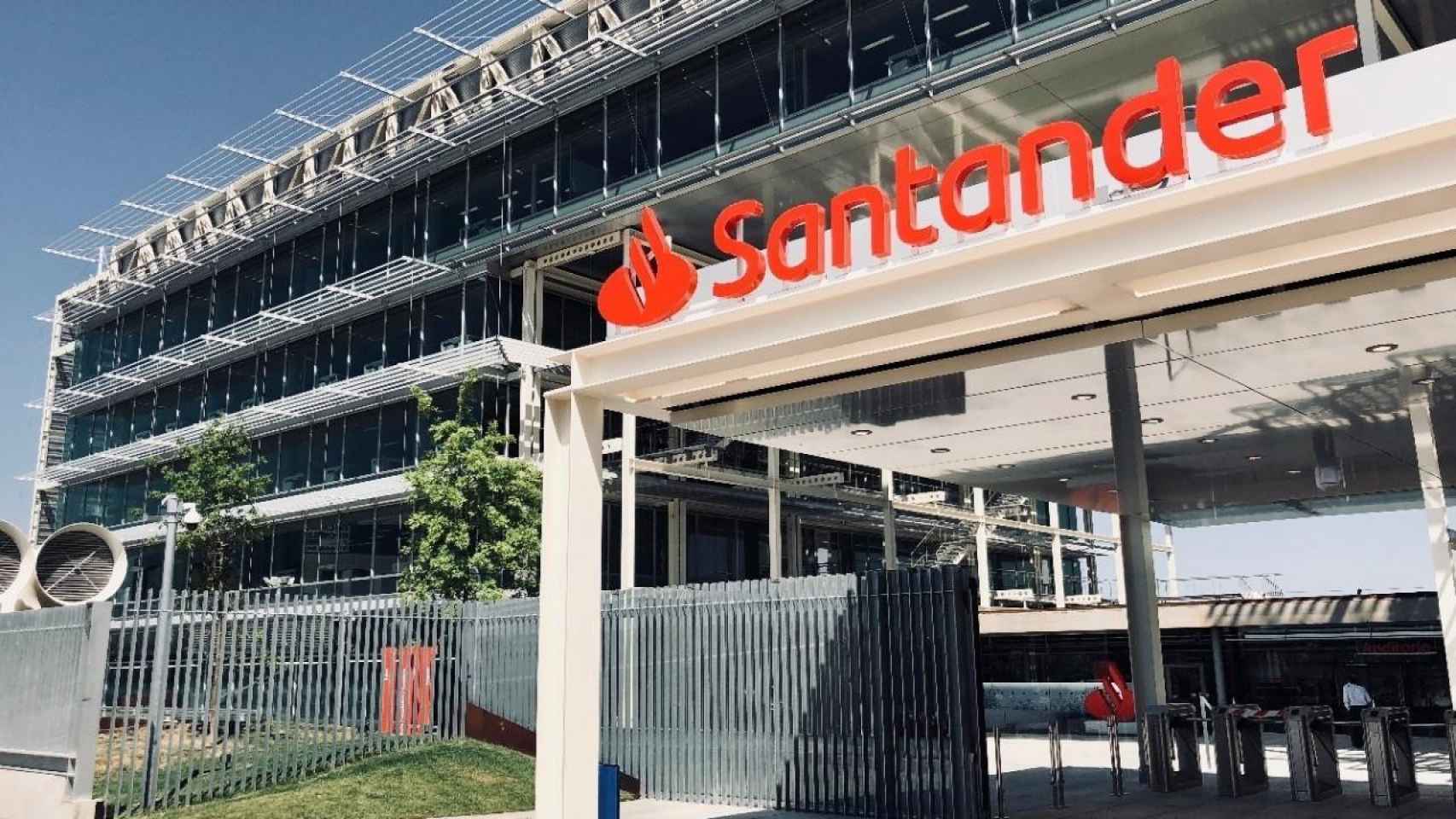 Deloitte, condenada por una auditoría a Santander en 2011 / EP