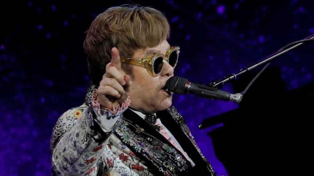 Foto de archivo de Elton John en un concierto / EFE