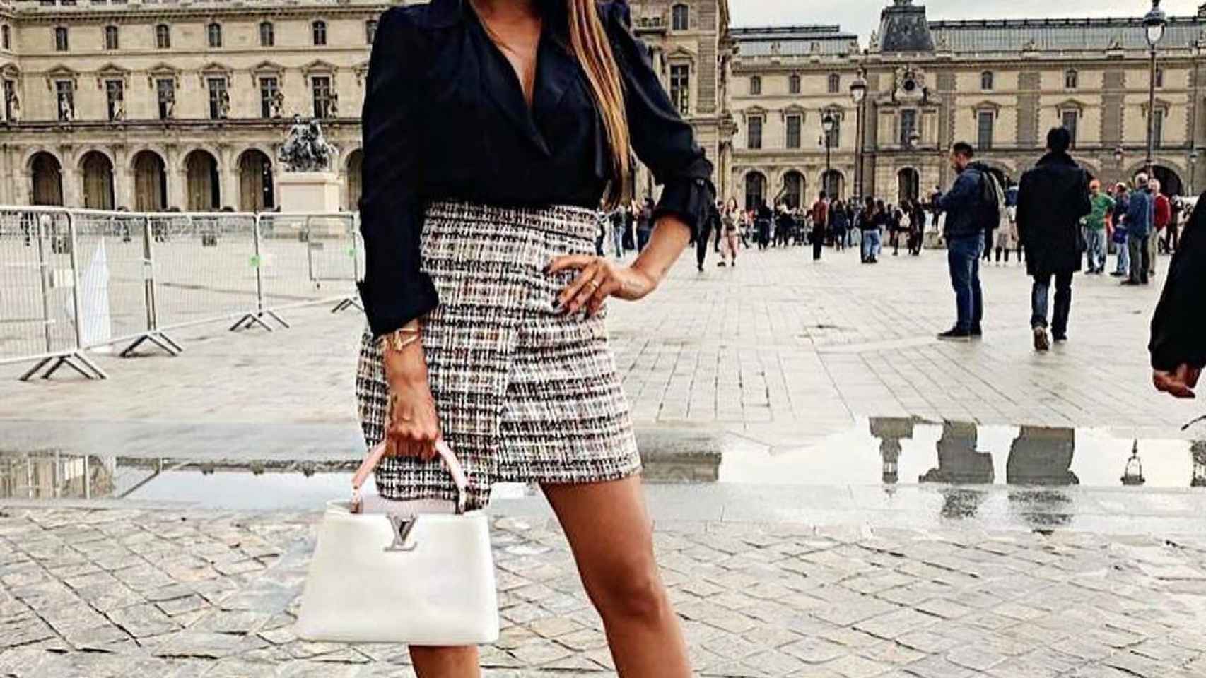 Antonela Roccuzzo en la Paris Fashion Week