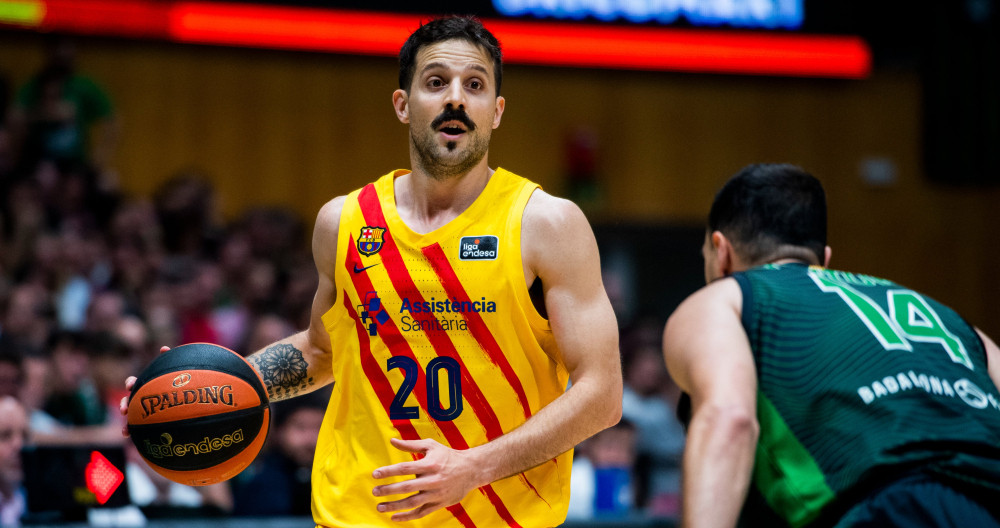 Nicolás Laprovíttola, en una jugada del triunfo del Barça contra el Joventut / FCB