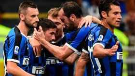 inter milan celebrando