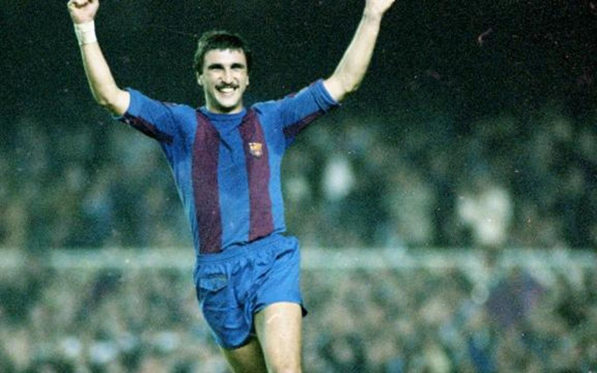 Hansi Krankl, en un partido con el Barça : FCB