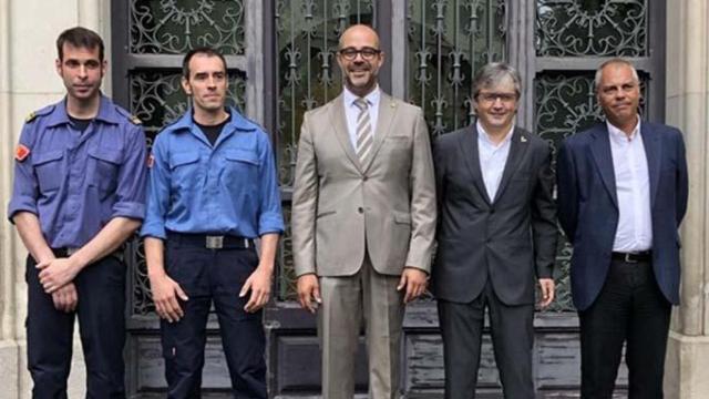 El director general de Prevención, Extinción de Incendios y Salvamentos de la Generalitat, Manel Pardo (2d) junto al consejero de Interior, Miquel Buch (c) / EUROPA PRESS