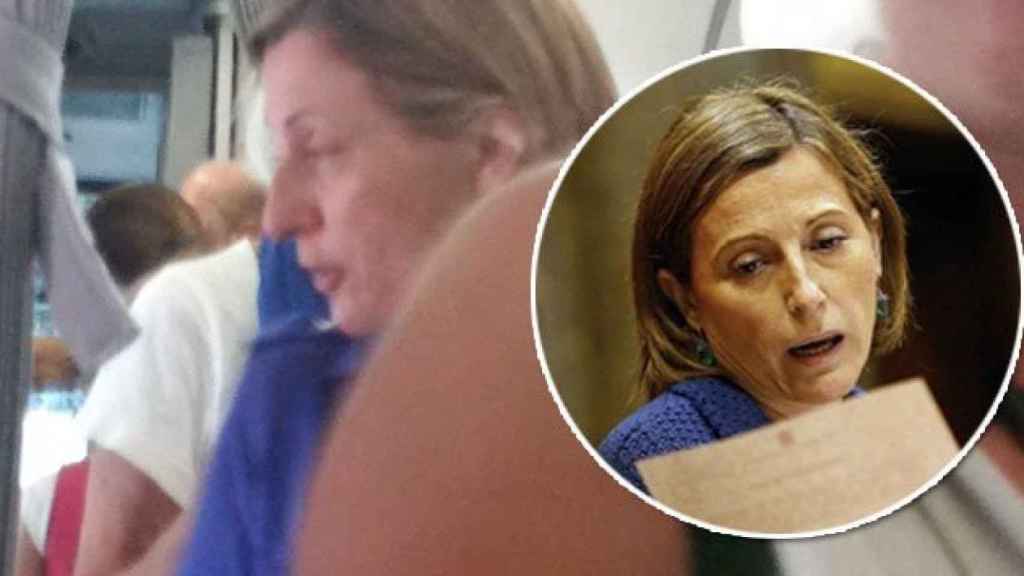 Carme Forcadell, la presidenta del Parlament, en el puente aéreo (i) y en la Cámara catalaba (d).