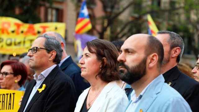 Elisenda Paluzie (c), presidenta de la Assemblea Nacional Catalana (ANC), en un acto con el presidente catalán Quim Torra (i) y Marcel Mauri (d), de Òmnium Cultural / EP