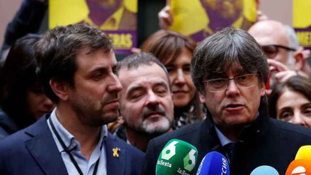 Los eurodiputados Toni Comín y Carles Puigdemont en una imagen de archivo / REUTERS - EE