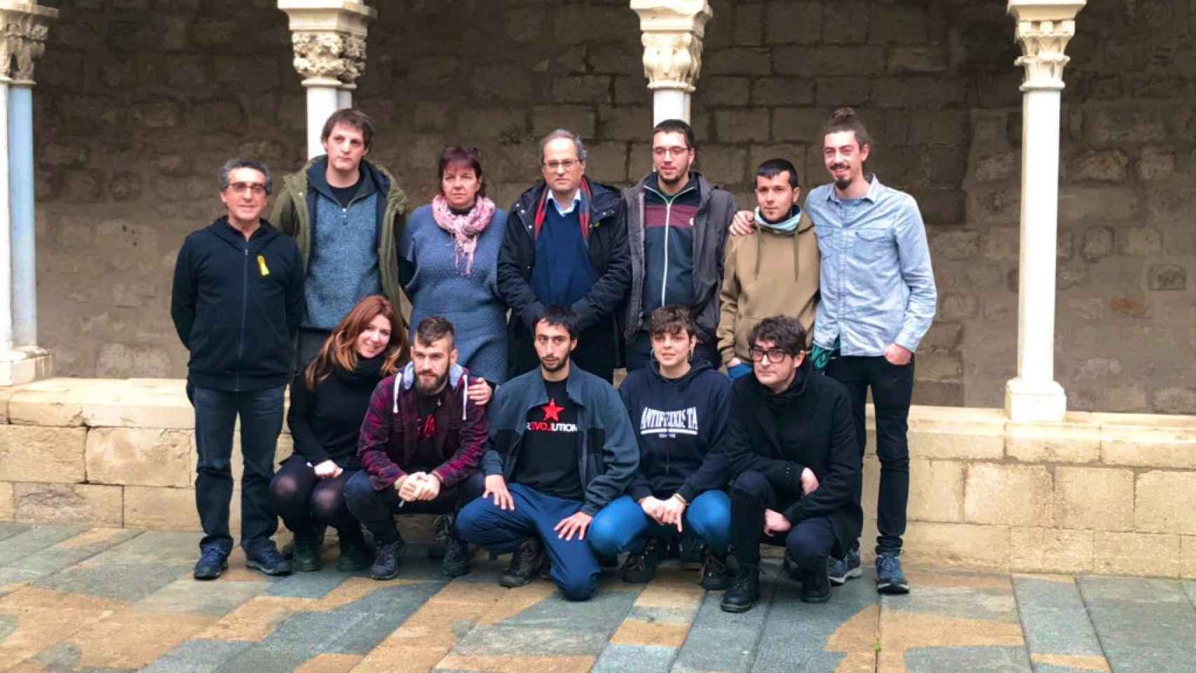 Torra visita a los estudiantes encerrados en la UdG