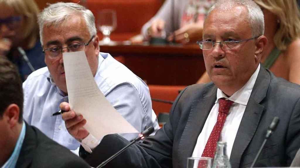 El diputado del PP, Santi Rodríguez, en una intervención en la Diputación Permanente del Parlament.