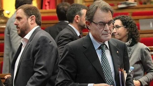 Oriol Junqueras y Artur Mas, en el Parlamento autonómico de Cataluña