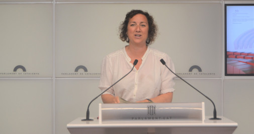 La portavoz del PSC en el Parlament, Alícia Romero, defendiendo la ley sobre el catalán en el sistema educativo de la Generalitat que su partido ha pactado con independentistas y 'comuns' / EUROPA PRESS