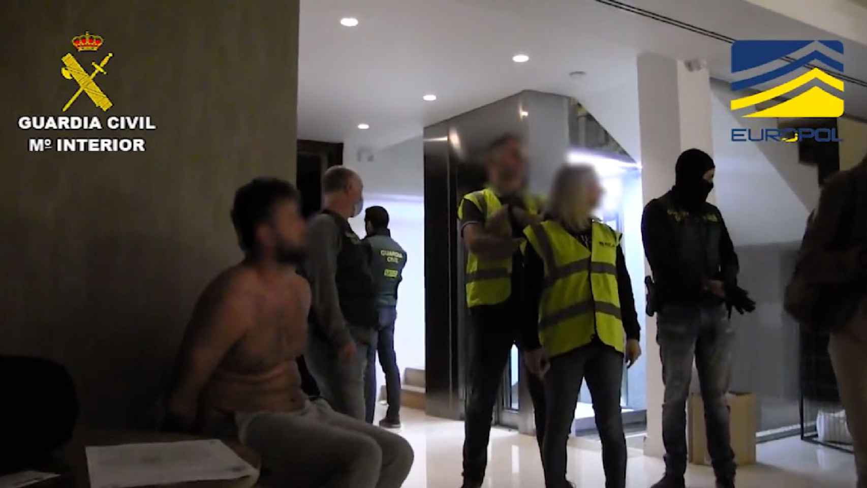 La Guardia Civil detiene a 13 de los 49 miembros del supercártel de la cocaína en España / GUARDIA CIVIL