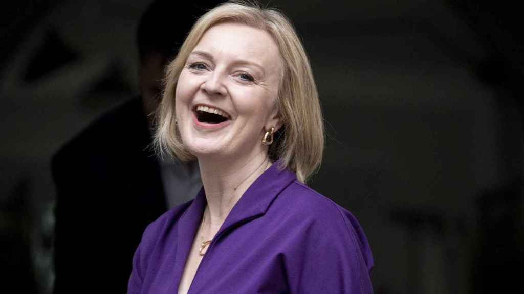 La nueva líder del Partido Conservador, Liz Truss, tras el anuncio de su victoria en la Oficina Central de los Conservadores, en Londres / EFE