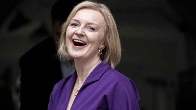 La nueva líder del Partido Conservador, Liz Truss, tras el anuncio de su victoria en la Oficina Central de los Conservadores, en Londres / EFE
