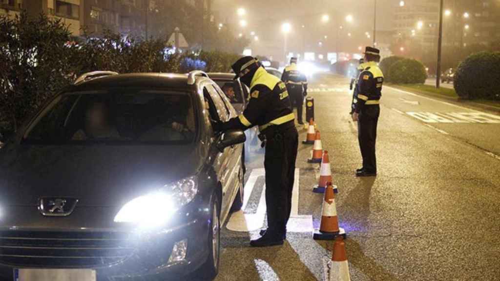 Un control de alcoholemia y drogas de la Guardia Urbana de Barcelona