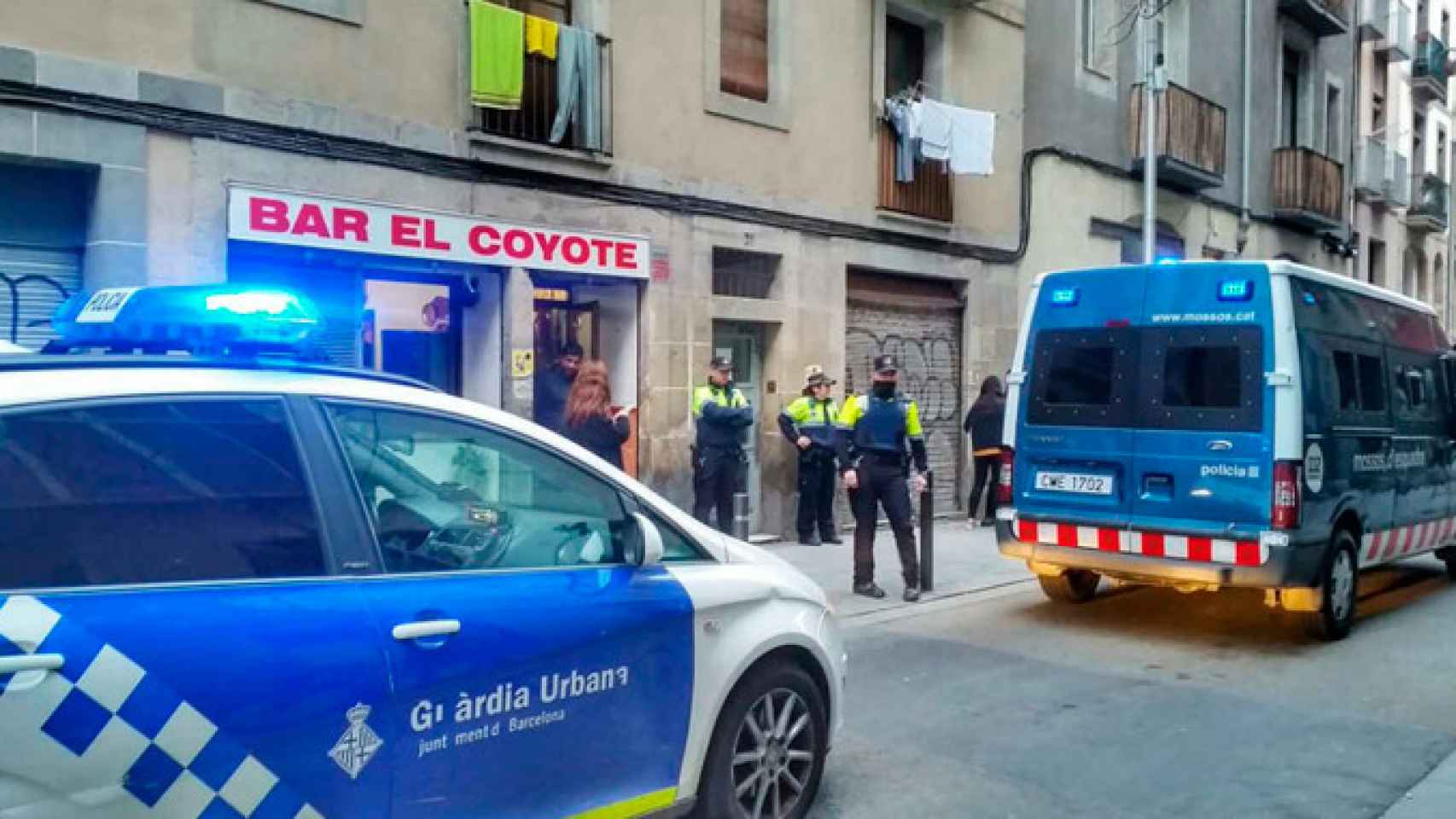 Operación policial anterior en el Raval de la Guardia Urbana y Mossos d'Esquadra / EFE