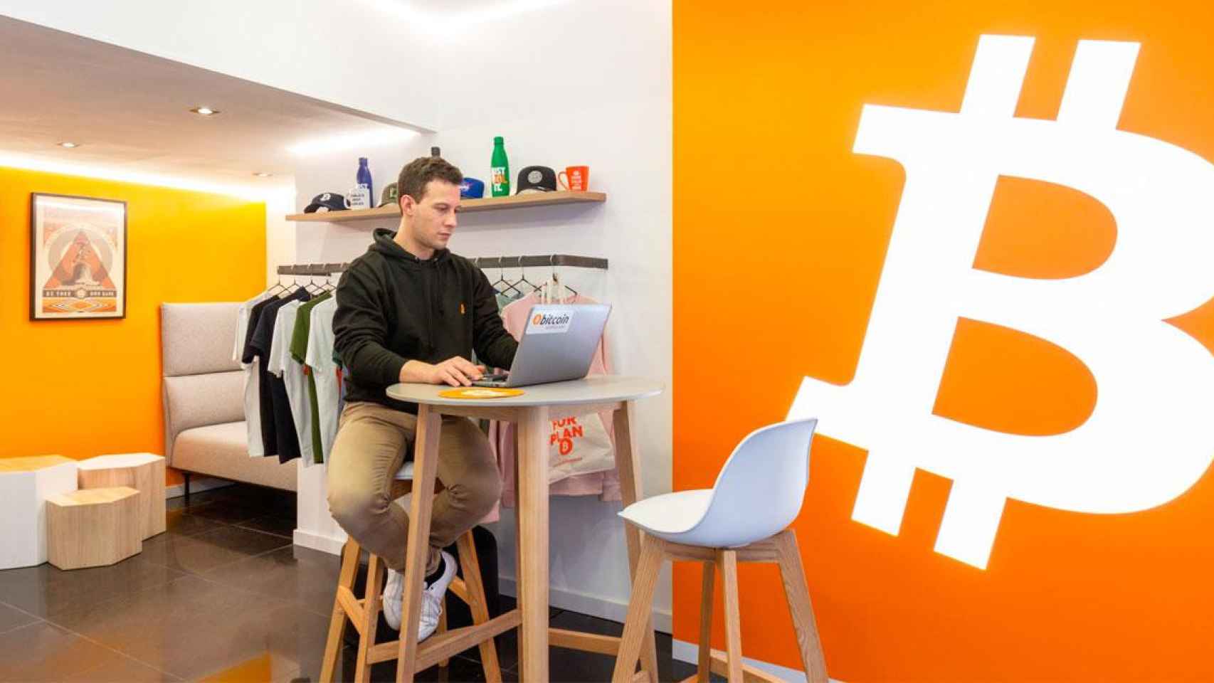 Imagen de una tienda de BitBase, la líder nacional de la distribución de criptomonedas / BB