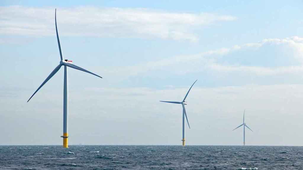 Un parque eólico en la costa del Reino Unido / EFE