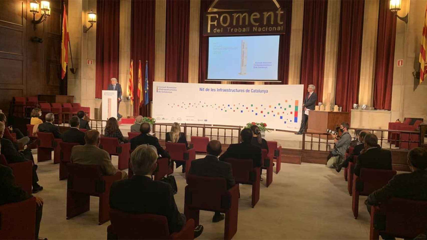 El presidente de Foment, Josep Sánchez Llibre, dando su discurso en la cuarta edición de la Noche de las Infraestructuras / @consellinfraes (TWITTER)