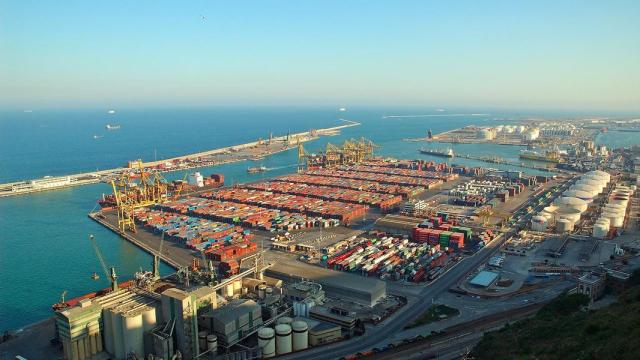 Fotografía aérea del Puerto de Barcelona tomada desde Montjuïc / AJ BCN