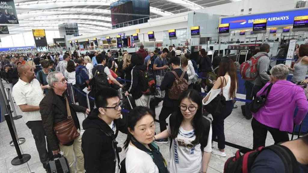 Caos en el aeropuerto de Heathrow por la crisis de British el pasado fin de semana / EFE