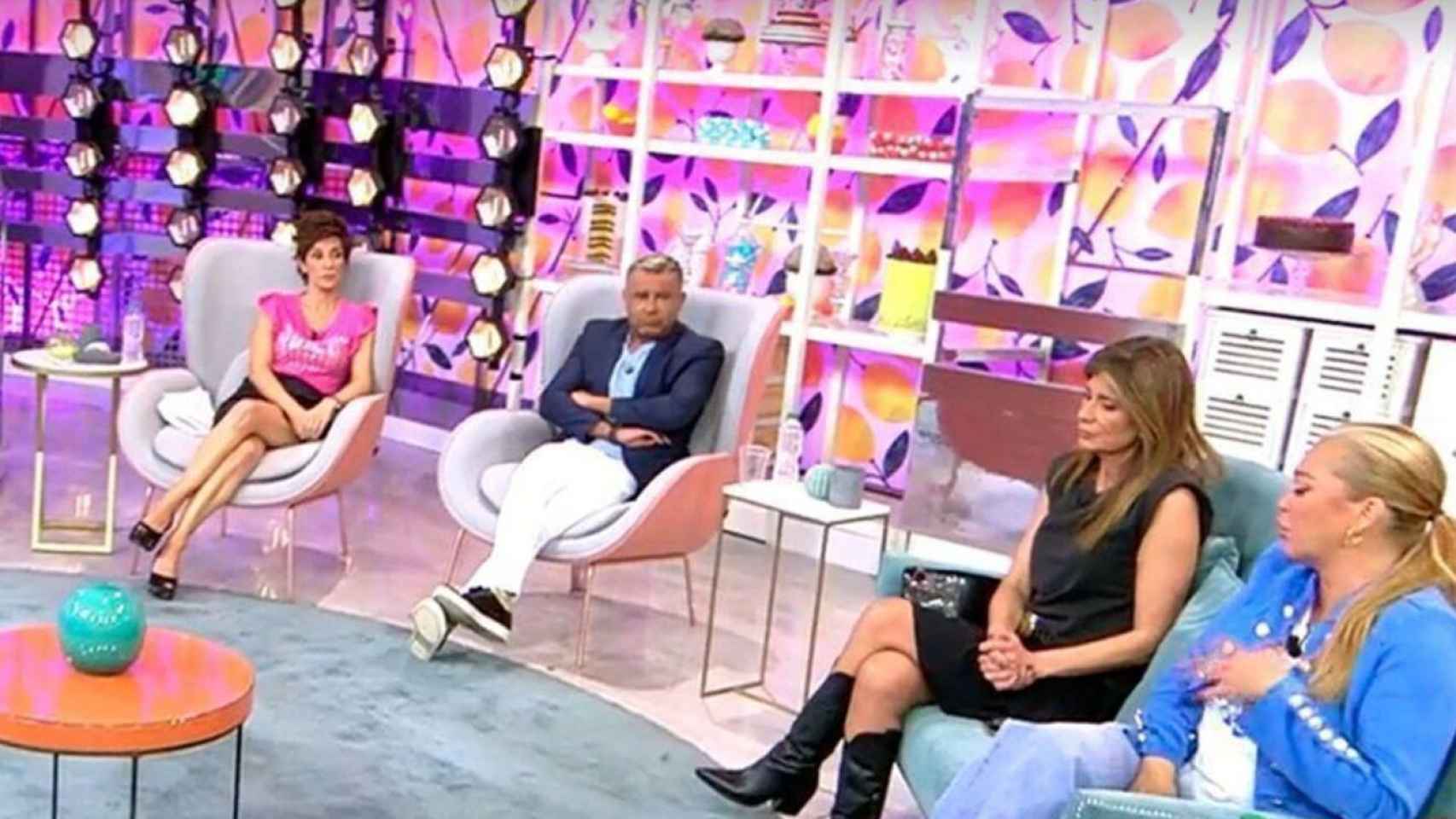 Presentadores y colaboradoras de 'Sálvame' / MEDIASET