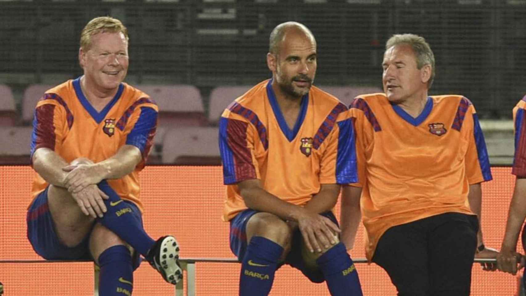 Koeman y Guardiola en un partido de homenaje al Drema Team / Redes