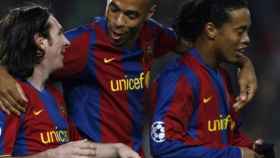 Henry, junto a Messi y Ronaldinho | FCB