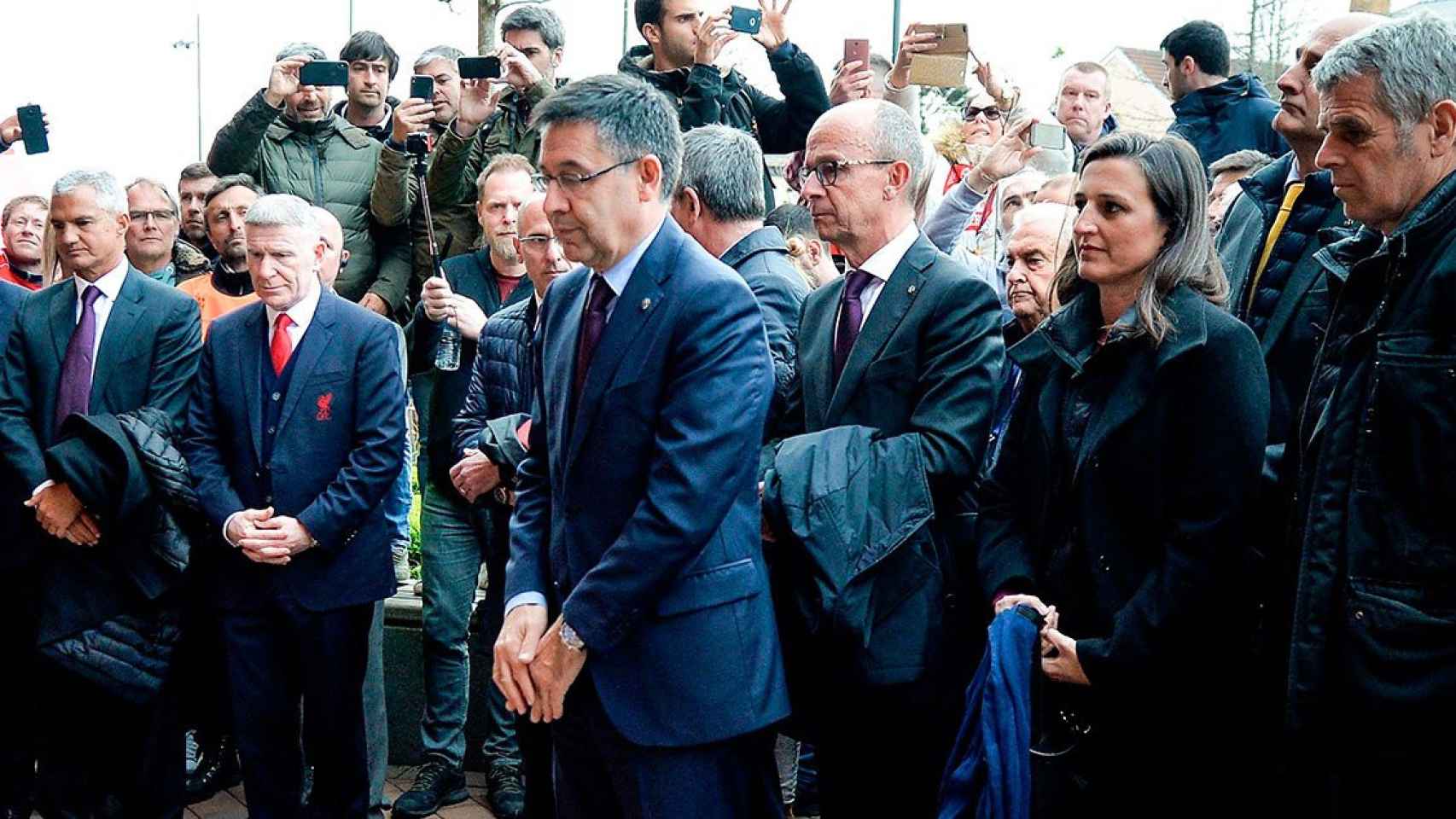 Bartomeu y sus directivos del Barça que acudieron a Liverpool: Bordas, Cardoner, Bladé, Teixidor, Moix y Calsamiglia / EFE