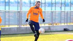 Mingueza, en un reciente entrenamiento del Barça / FCB