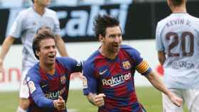 Messi y Riqui Puig celebran el gol de Luis Suárez / EFE