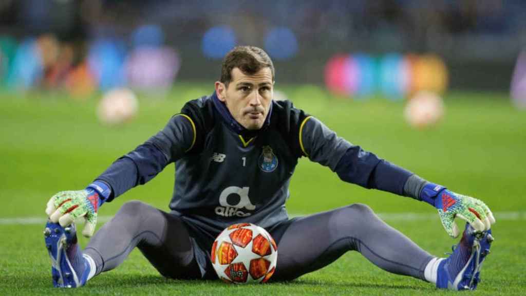 Una foto de Iker Casillas durante un partido con el Oporto / Twitter