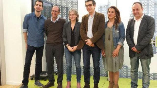 Dirigentes de ICV y MES, en la rueda de prensa. En el centro, Dolors Camats y Jordi Martí.