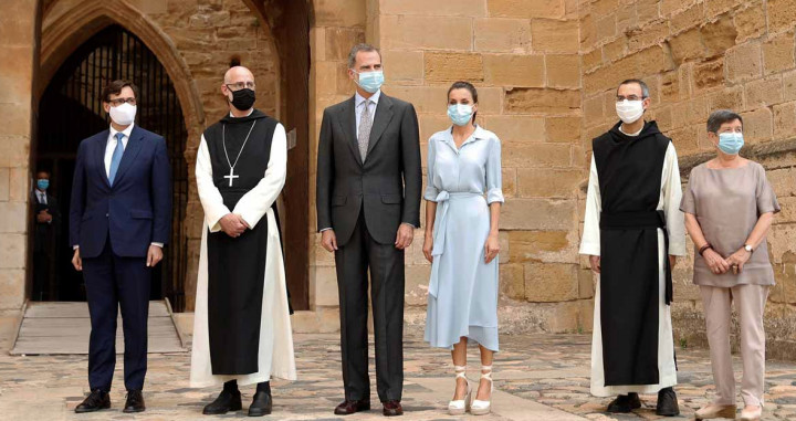 Los Reyes a su llegada a Poblet / EFE