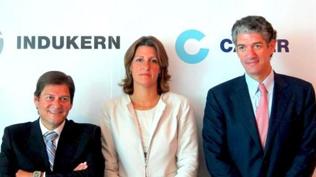 Raúl Díaz-Varela (i), Tamara Díaz-Varela (c) y Daniel Díaz-Varela (c), la actual dirección del Grupo Indukern / EP