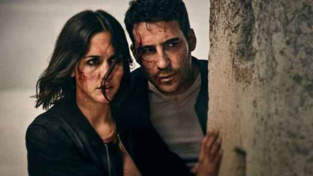 Megan Montaner y Miguel Ángel Silvestre en una imagen de '30 Monedas' / HBO