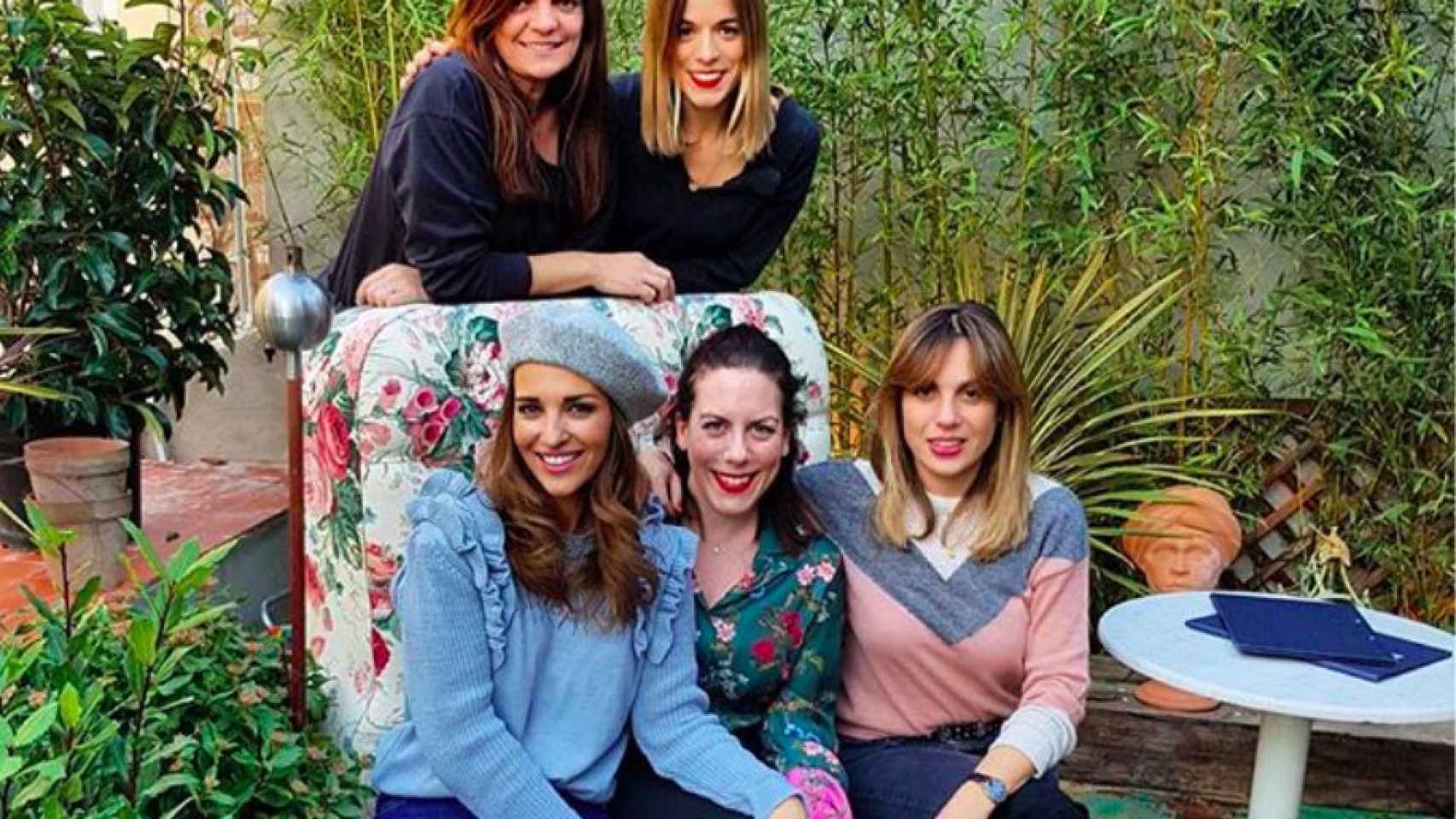 Paula Echevarría vuelve a sonreír gracias a sus amigas