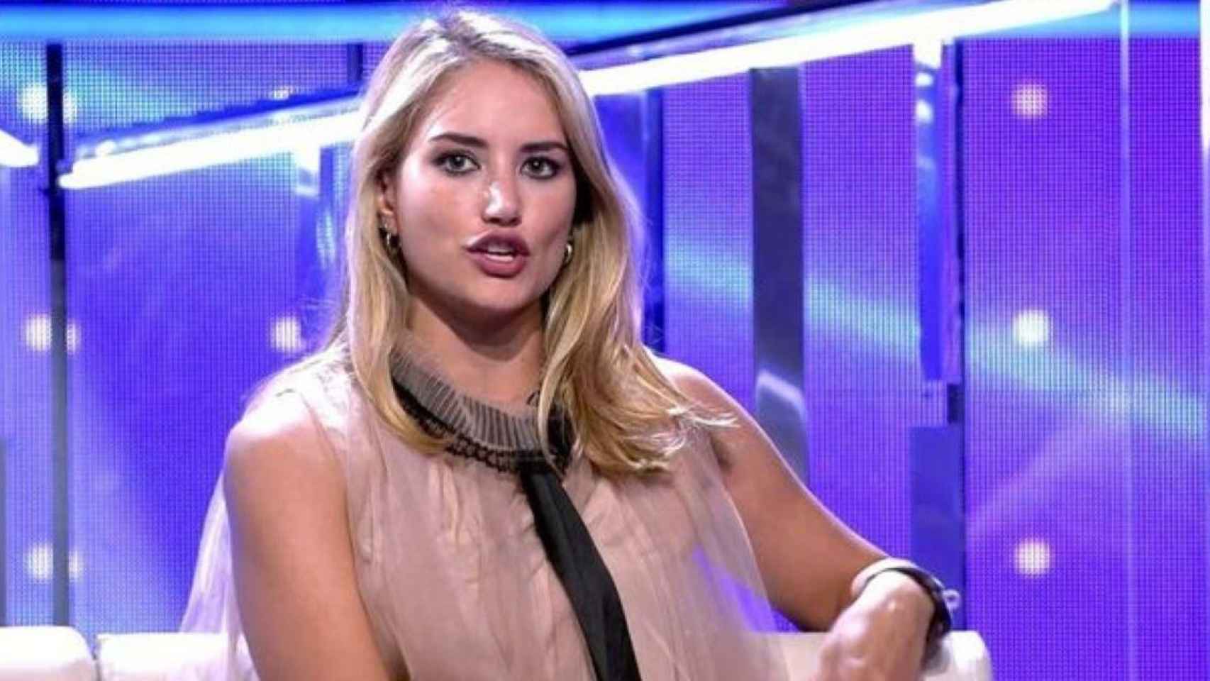 Alba Carrillo en el plató de 'Secret Story' / MEDIASET