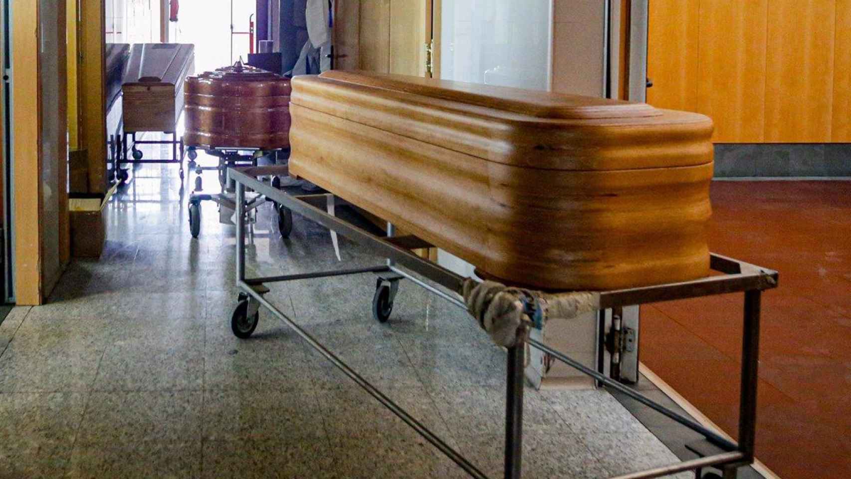 Las funerarias aumentan un 15% sus plantillas ante la segunda ola del Covid/ EP