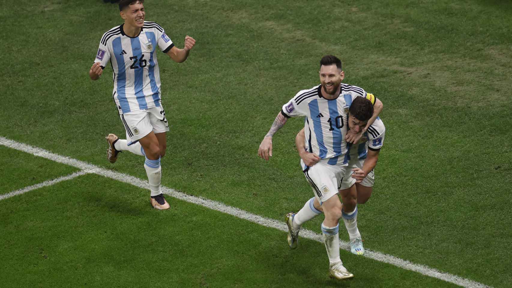 Messi celebra uno de los goles de Argentina ante Croacia / EFE