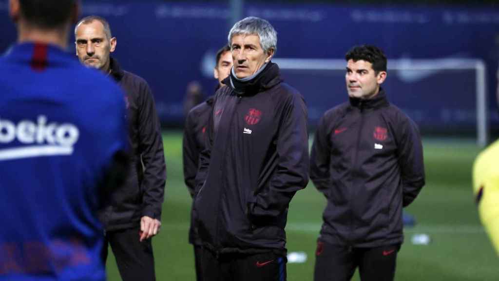 Quique Setién en un entrenamiento del Barça / FC Barcelona