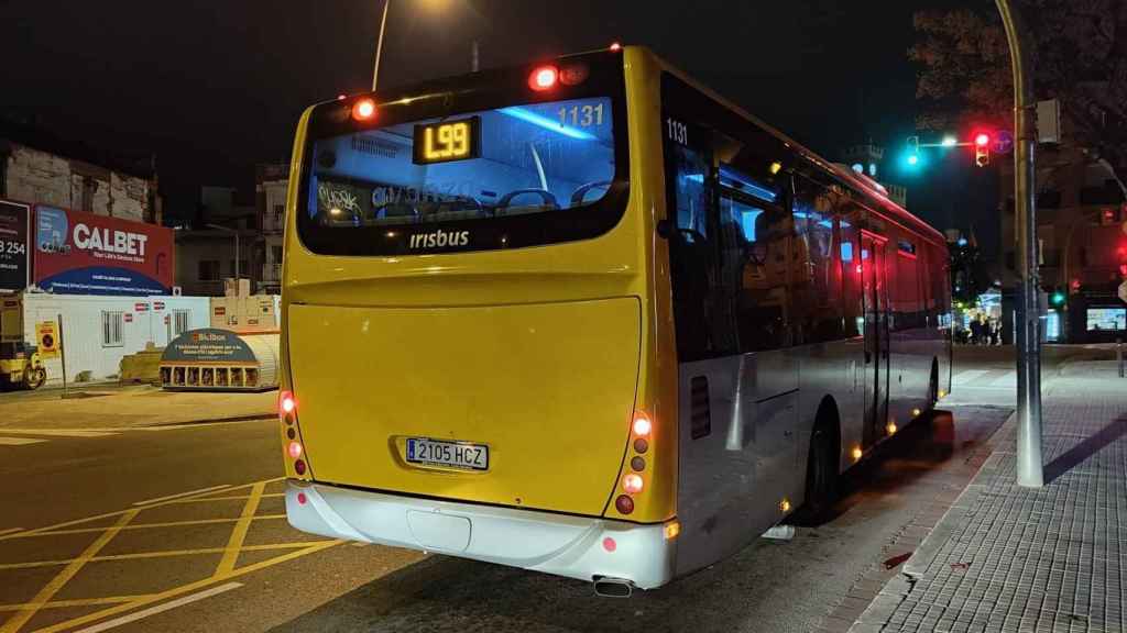 La línea operada por Avanza de Castelldefels a la Terminal 1 del aeropuerto de El Prat, que hace su recorrido por los núcleos urbanos de Viladecans y Gavà / CM