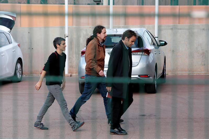 Pablo Iglesias dentro de la prisión de Lledoners / EFE