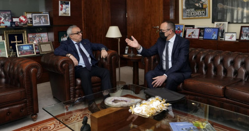 Foto de archivo del consejero aragonés de Educación, Cultura y Deporte, Felipe Faci, en una reunión con el presidente del COE, Alejandro Blanco / GOBIERNO DE ARAGÓN