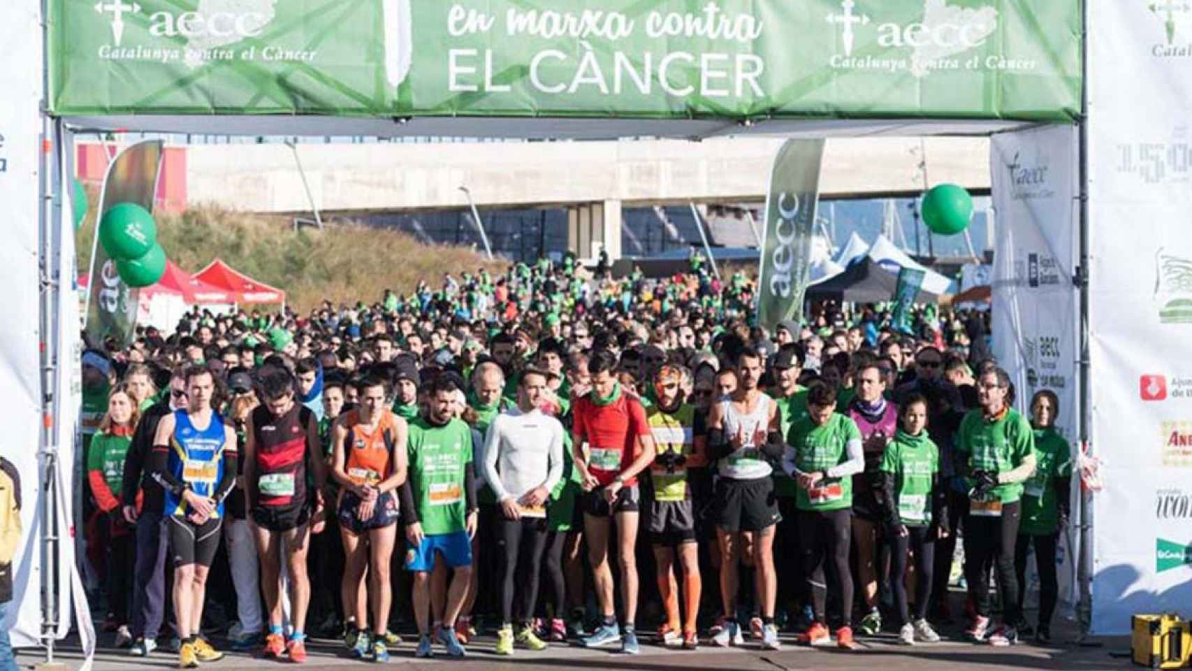 Salida de la Carrera contra el Cáncer / AECC