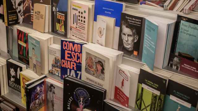 Volúmenes en una de las librerías de Barcelona / DAVID ZORRAKINO (EUROPAPRESS)
