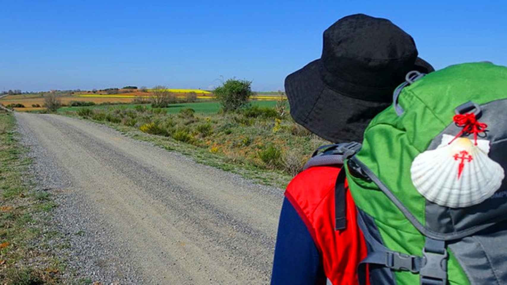 Un peregrino en un tramo del Camino de Santiago / CG