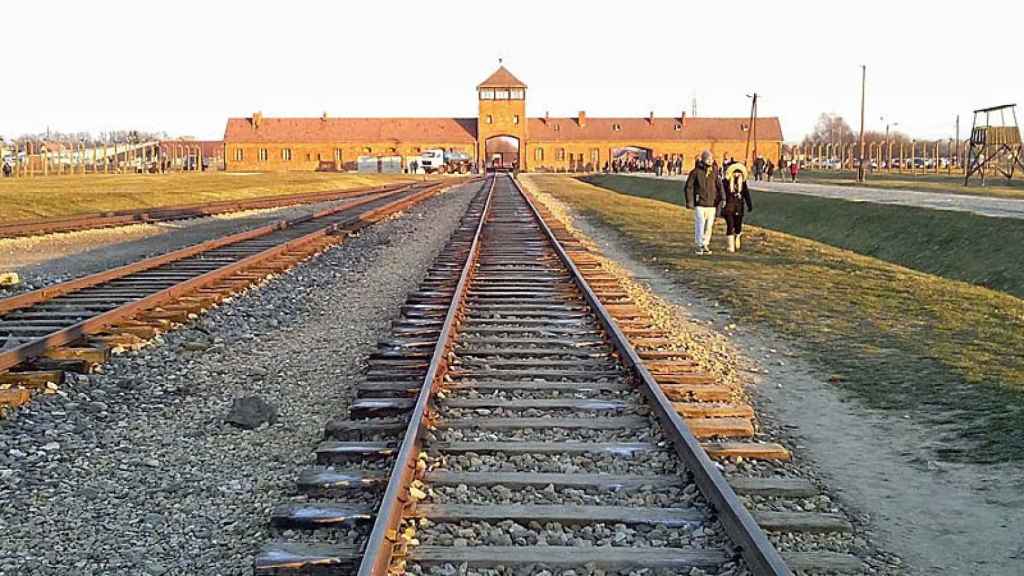 Puerta de entrada al campo de exterminio de Birkenau