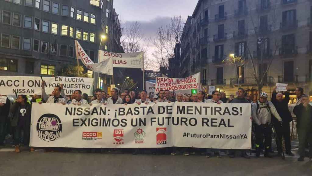 Los trabajadores de Nissan durante la manifestación de este martes / CCOO