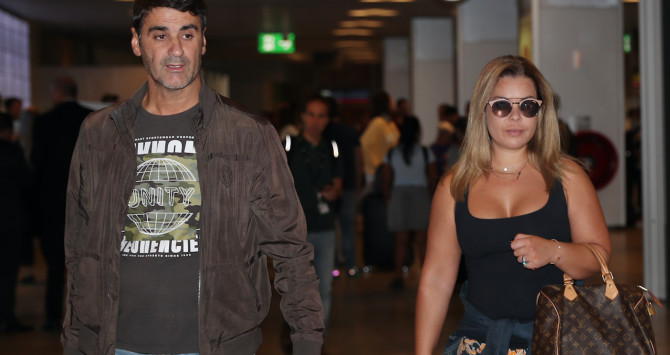 María José Campanario y Jesulín de Ubrique en el aeropuerto de Madrid / EP